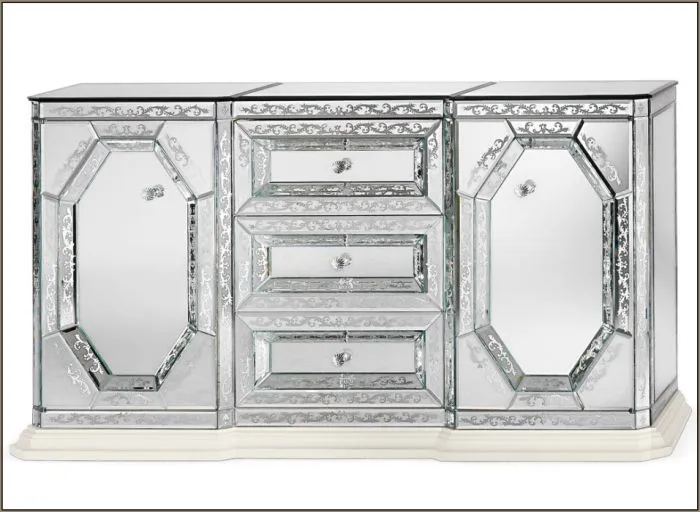Beautiful Hand-Engraved Venetian Mirrored Sideboard