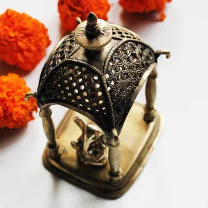 Brass Jharoka or Temple With Ganesha - Home To The Gods. Ht 17 cm x Base 10 x 9 cms
