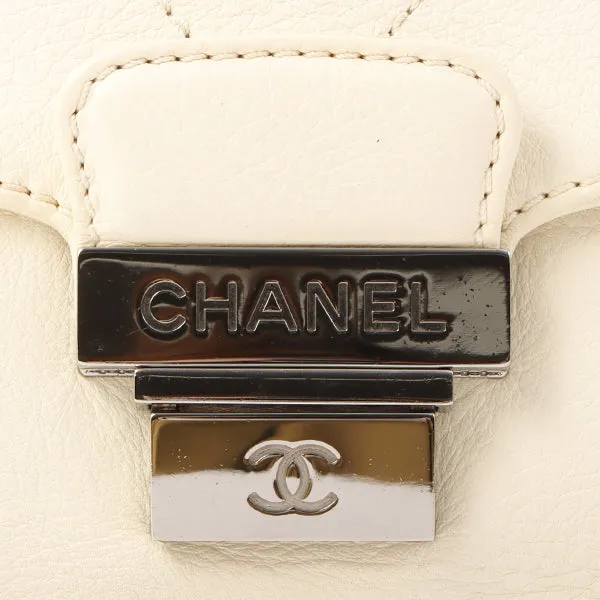 Chanel Around 2005 Made Logo Plate Chain Bag Ivory