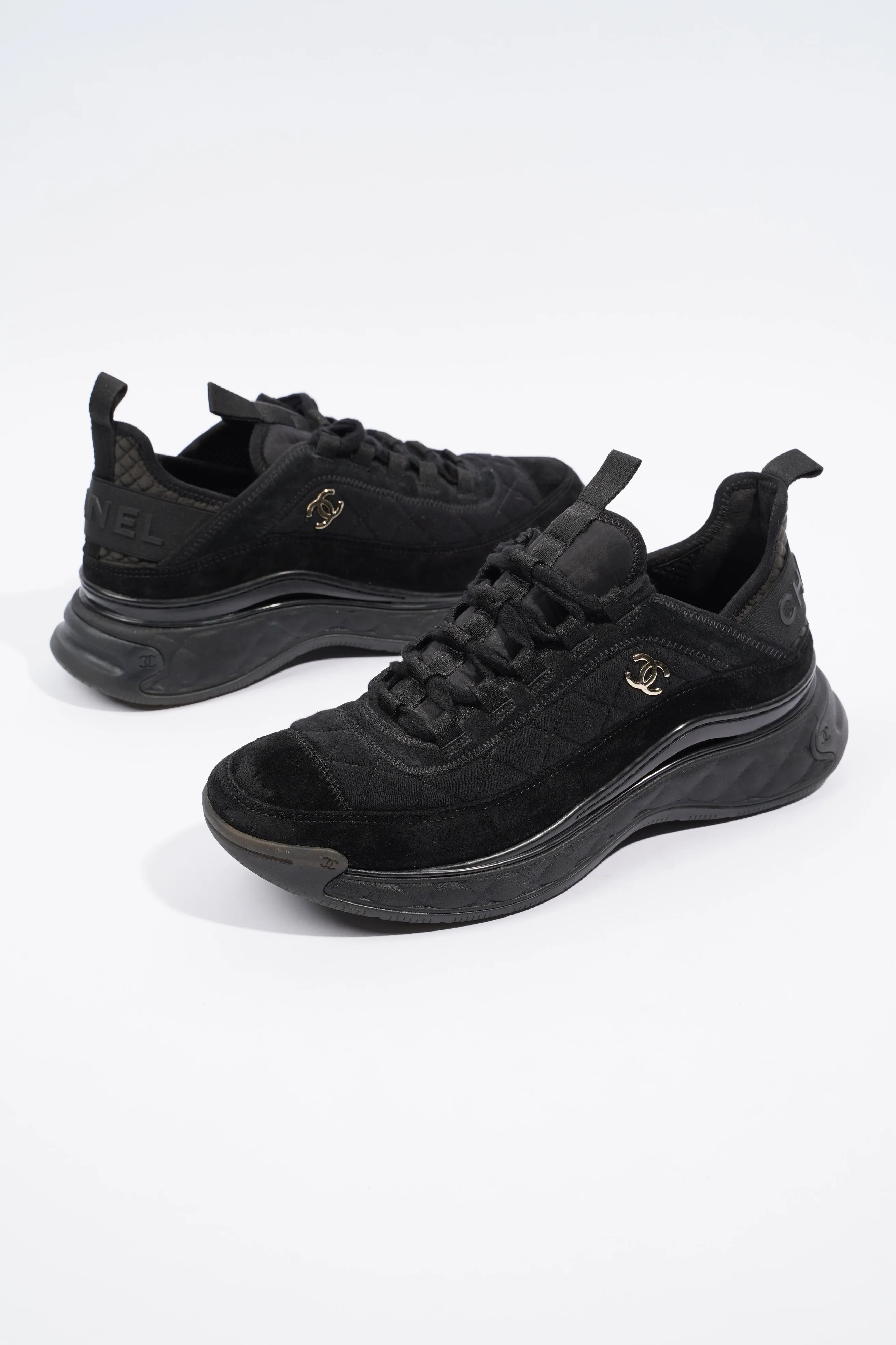 Chanel CC Logo Sneaker Black Canvas EU 39 UK 6