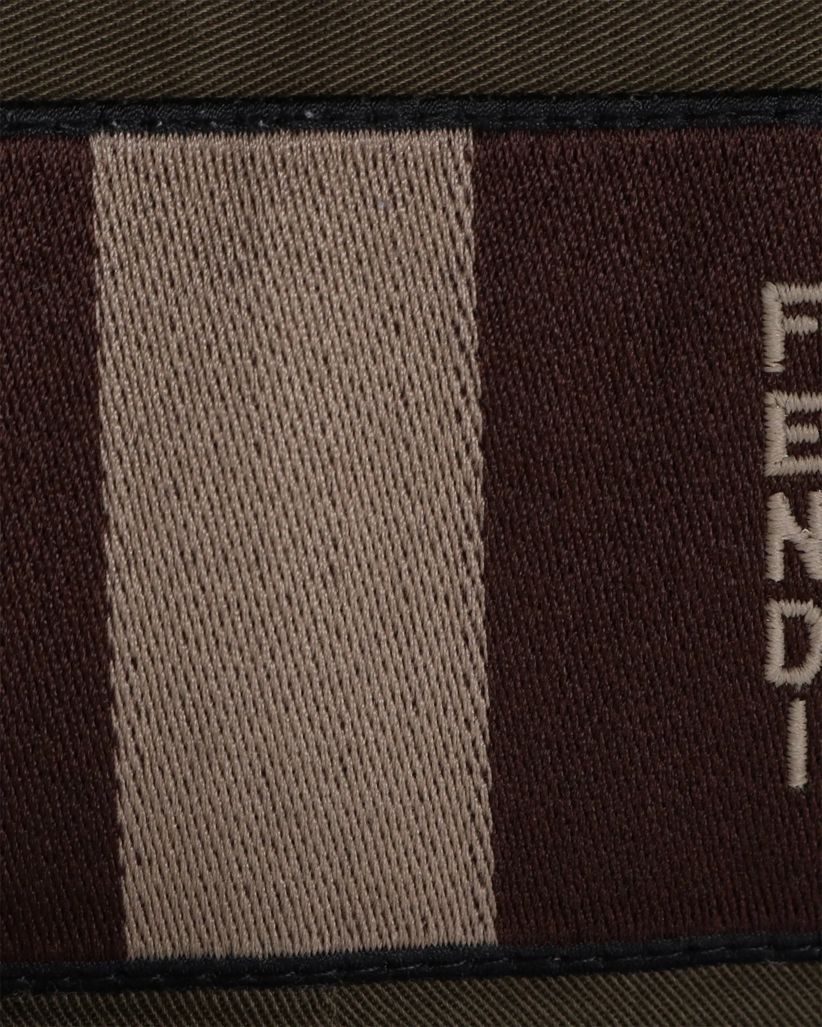 Fendi Short Pants in Army Green Cotton