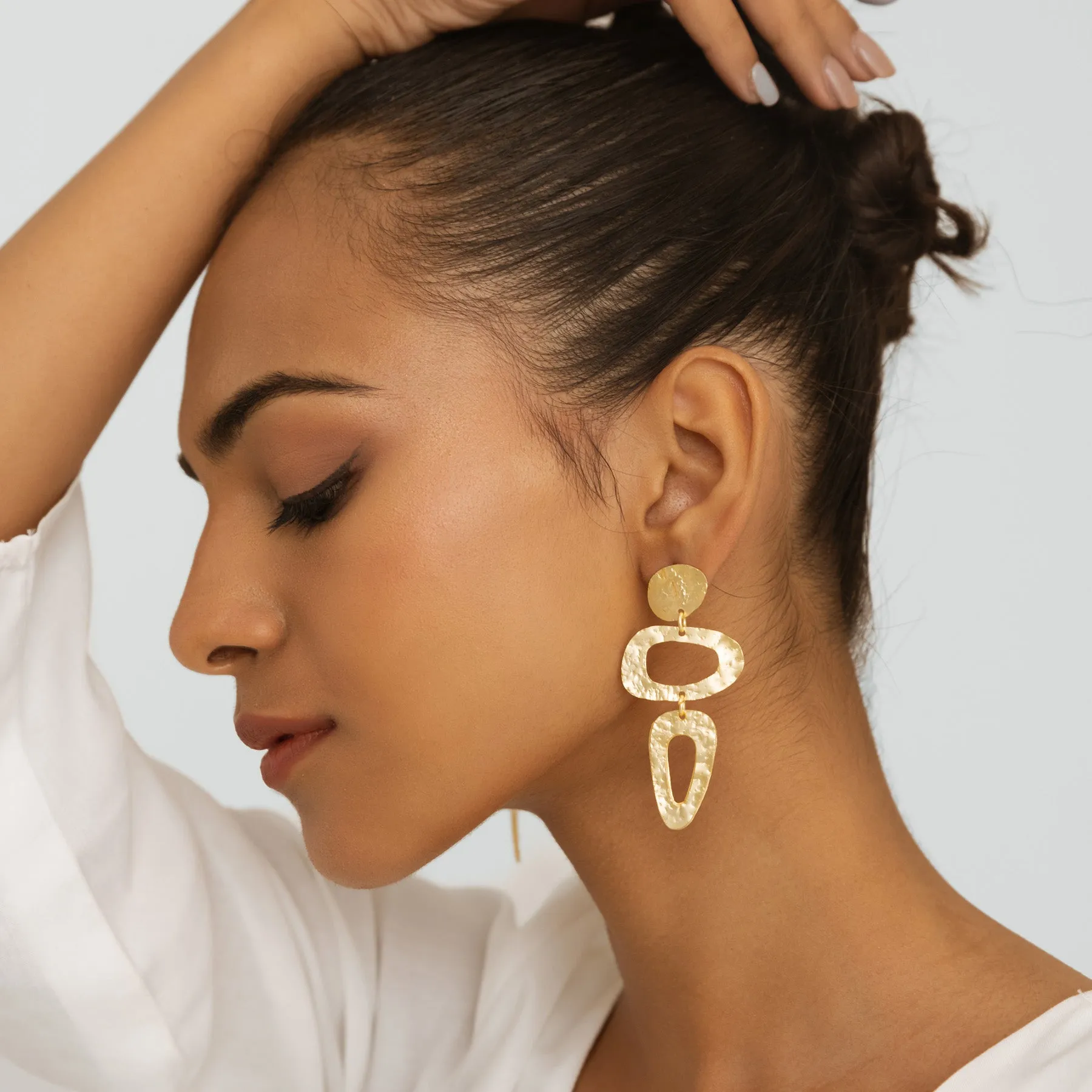 Glamorous Geometrical Shape Earrings - Gold
