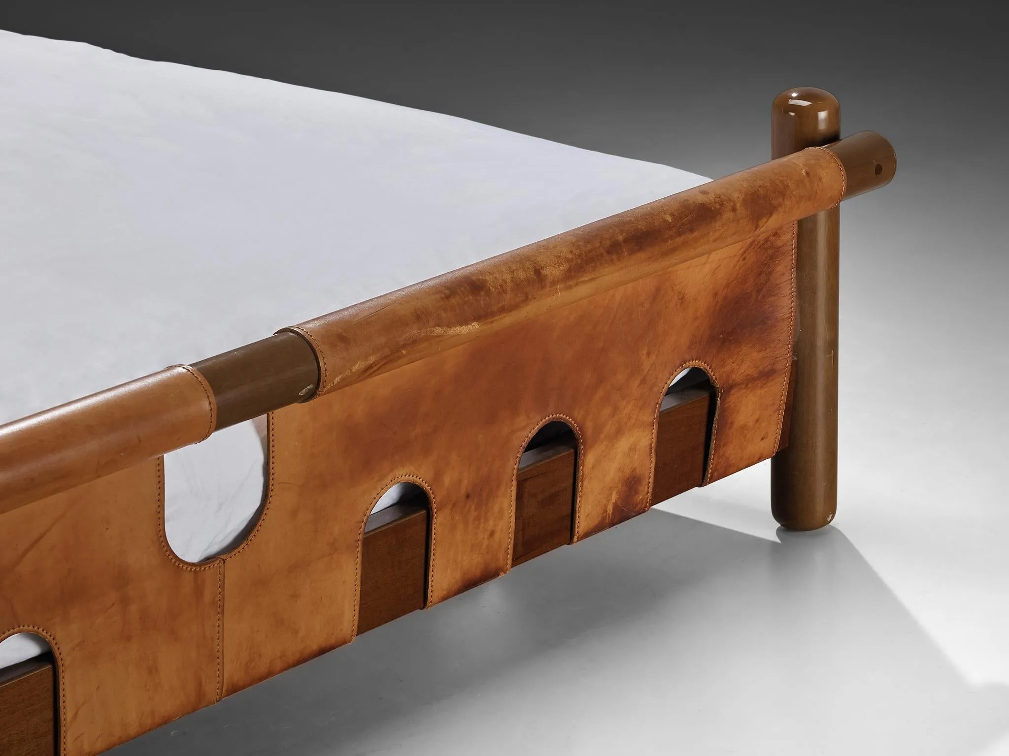 Ilmari Tapiovaara for La Permanente Mobili Cantù Double Bed Walnut Leather