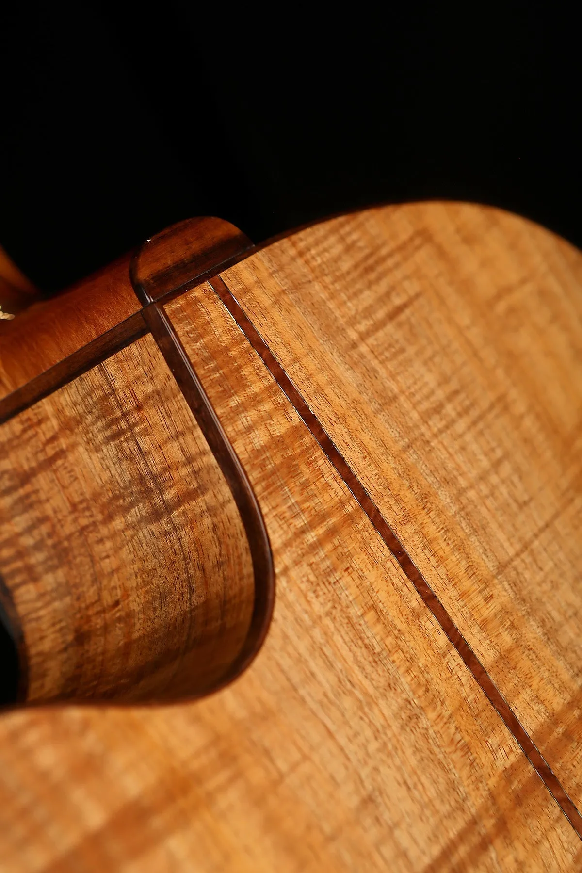Laurie Williams Tui 'Kauri / Tasmanian Blackwood' Preowned 2013