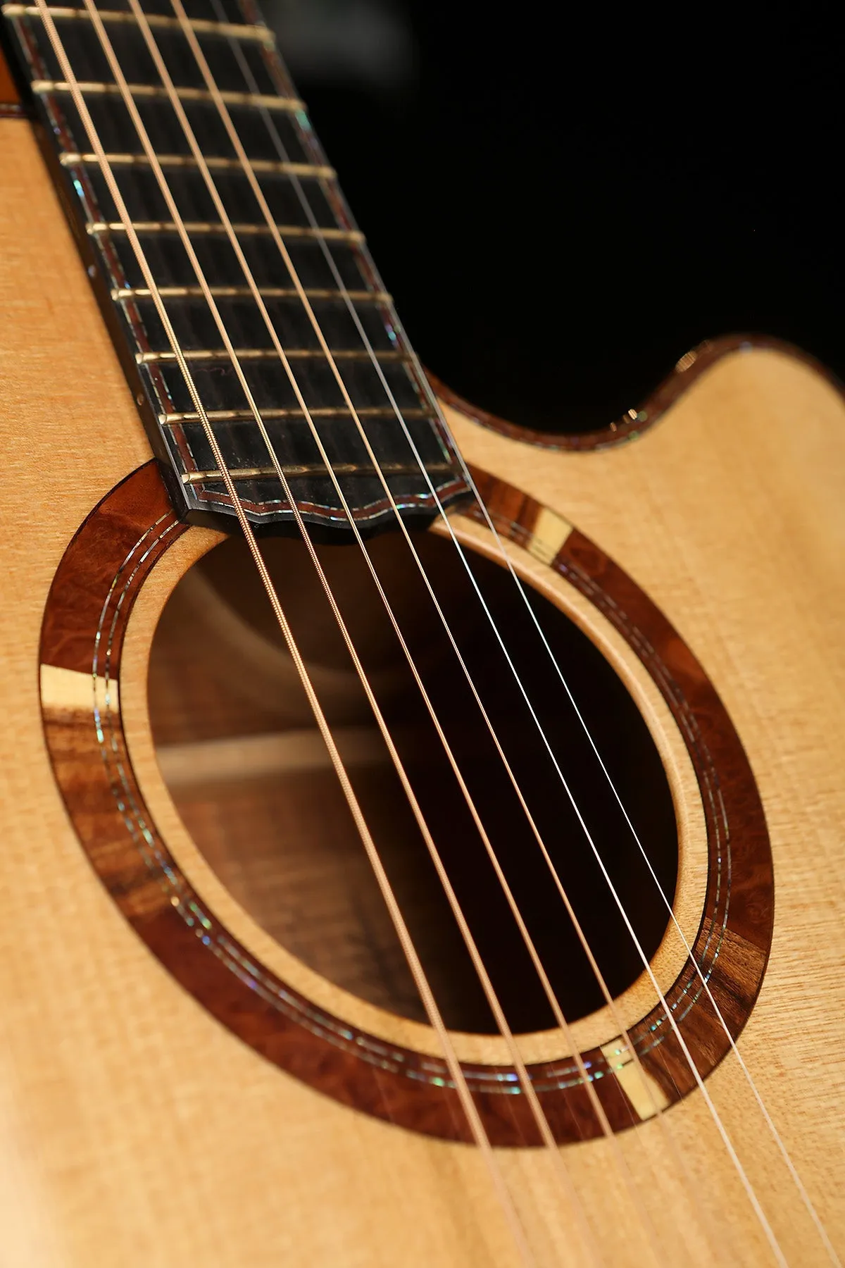 Laurie Williams Tui 'Kauri / Tasmanian Blackwood' Preowned 2013
