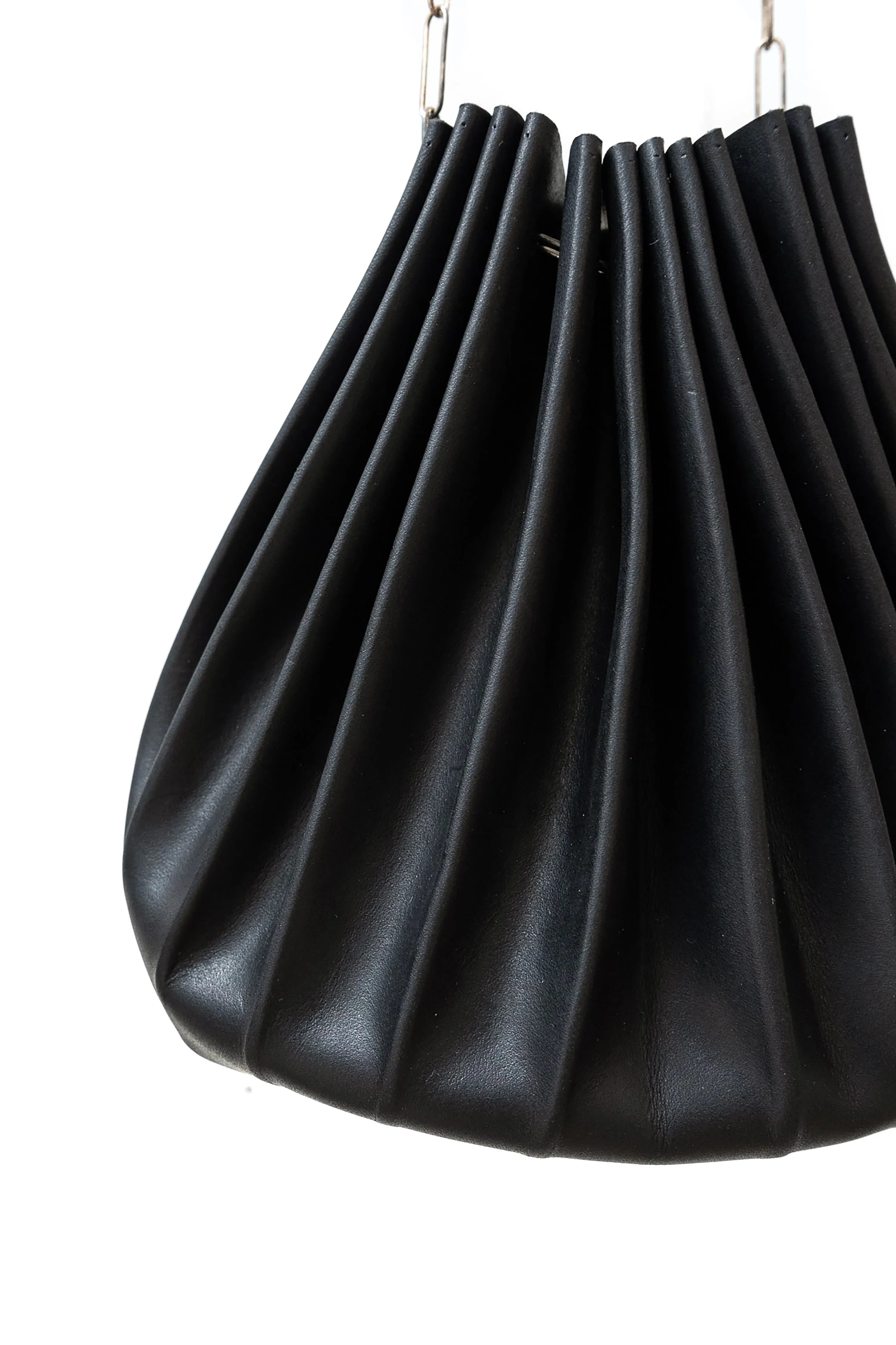 m.a /B70/C4 VA 1,0 extra small shell bag w/chain