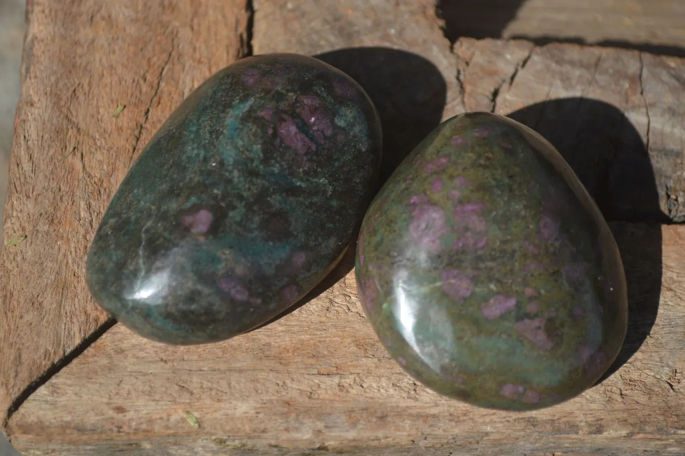 Polished Fluorescent Ruby Corundum In Chrome Verdite Free Forms x 7 From Southern Africa