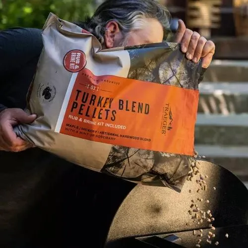 Traeger Limited edition Turkey Blend Pellets Orange Brine & Turkey Rub Kit PEL351