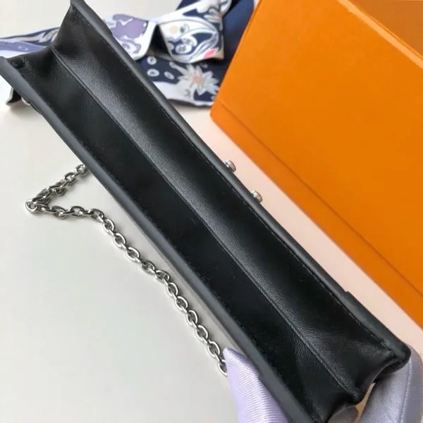Trunk Chain Wallet Woc In Epi Leather M67507 Black 2019 Collection