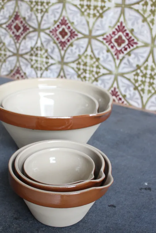 Vintage Brown Rim Bowl (pan) Poterie Renault- 2L
